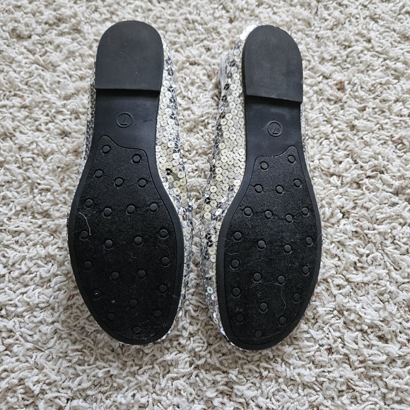 Xhilaration Silver Sequin Flats - Picture 4 of 4